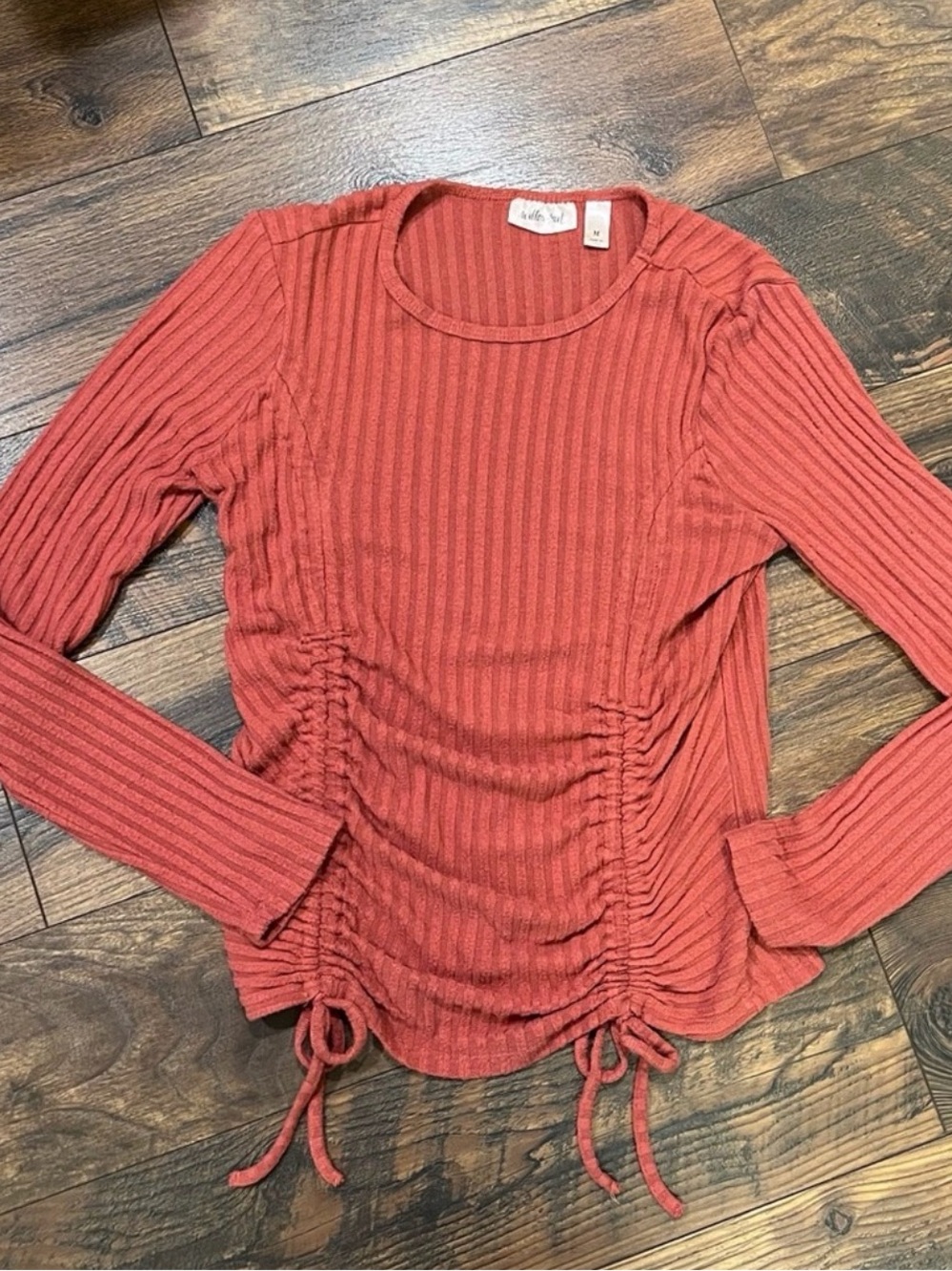 Women's Ribbed Long Sleeve Drawstring Top - Rust